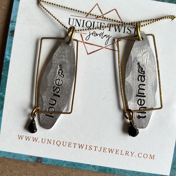 Thelma & Louise dual necklace set - Picture 2 of 6
